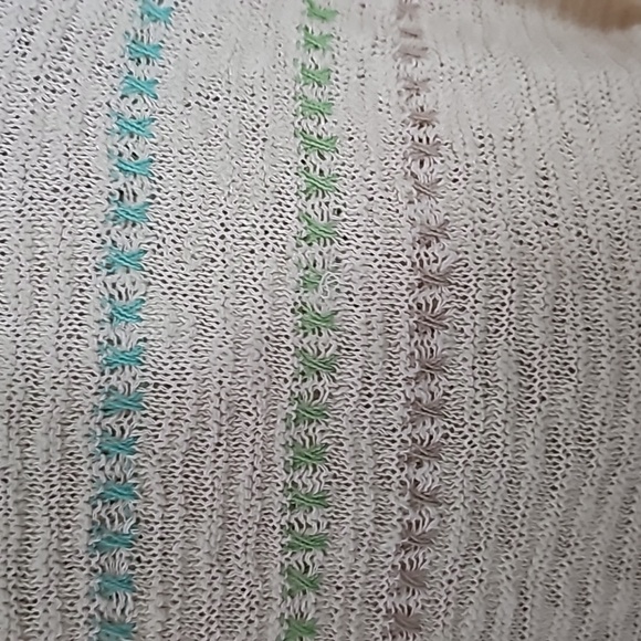 Light Sweater - Picture 2 of 2